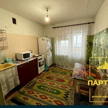 Лесі Українки просп. (50 років Жовтня), 37