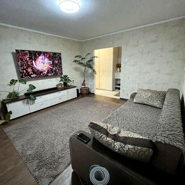 Продам 3-кімнатну квартиру від власника, Жадова (за Атб), 65 м², ремонт, меблі