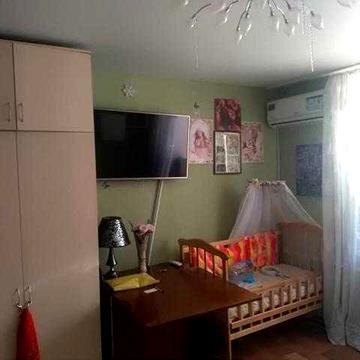 Продам 1к кв-ру гостиного типа по Петра Григоренко 51