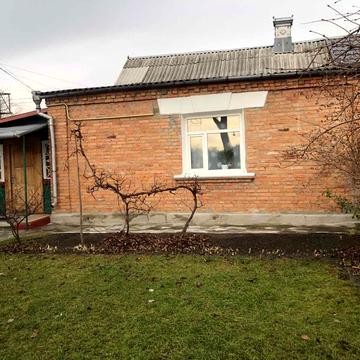 Набережна Під Скелями вул.