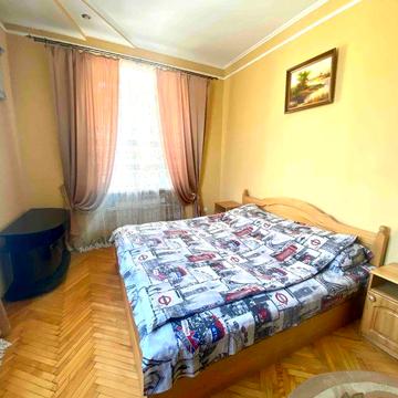 Оренда 2 кімнатної квартири вул І. Гонти центр міста