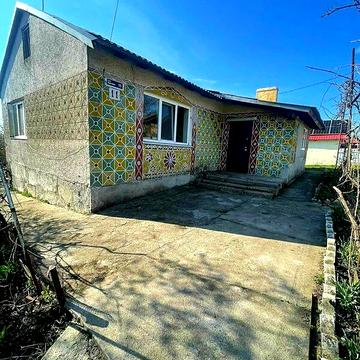 Продаж 2к Дім Щаслива вулиця