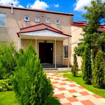 Продаж 2-кімнатної квартири с паркомісцем.