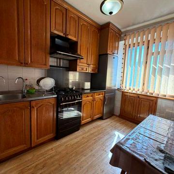 Продам трикімнатну квартиру вул.Героів Коут