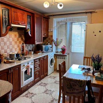 Продаж 3х кімнатна квартира вул, Мазепи-Миколайчука з АГВ 112000дол. США торг з євроремонтом
