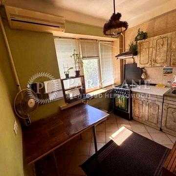 Продаж квартири з ремонтом Лаврська Січневого Повстання Печерськ