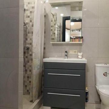 Здам 2к квартиру(євро двійка) одна кімната прохідна без дверей, на Максима шимка ЖК сімейний від власника