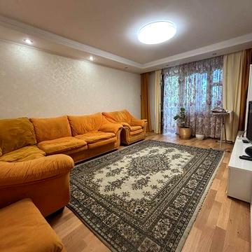2 х кімнатна Квартира. Район Петрівка.
