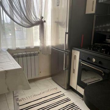 Здам трикімнатну квартиру, по вул. Хлібна