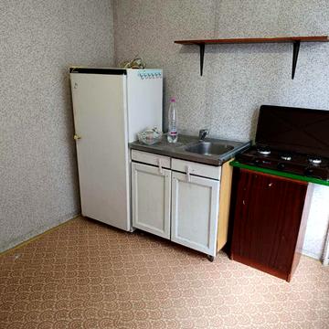 Камянецька вул., 68