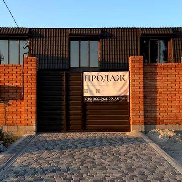 Таунхаус 130 м² у Новомиколаївці. Центральні комунікації.