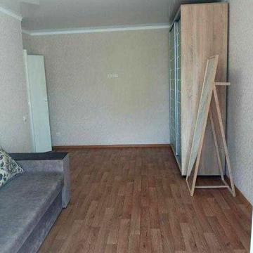 Продам 1 ком.кв. в отличном состоянии, метро "Студенческая".