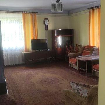 Продам 3х кімнату квартиру у місті Кіцмань. Центр, вул.Кобилянської 2А.