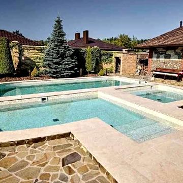 Продам сучасний будинок та 2 гостьових в с.Олександрія в 5 хв від м.Рівне