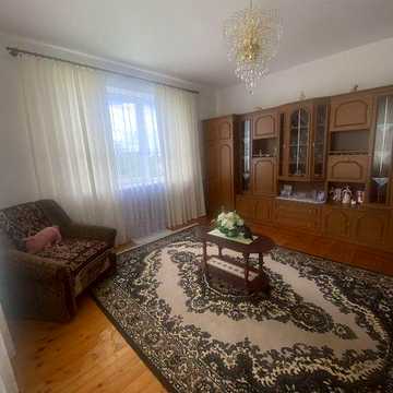 Продам цегляний будинок в селі Стрілків