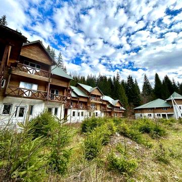 ТЕРМІНОВИЙ продаж відпочинкового комплексу мотельного типу в с. Яблуниця
