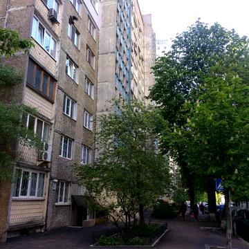 Панаса Мирного вул., 11