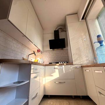 Продам 3-х ком квартиру на пл. Артема (ул. Тесленка)