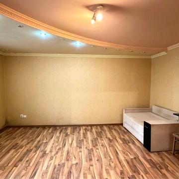 Без комісії Продам 1к квартиру в центрі Немішаєво, 57м2