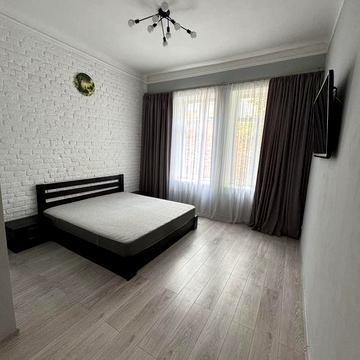 Оренда квартири з паркомісцем ( ВІД ВЛАСНИКА)