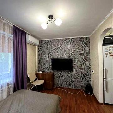 Продам СВОЮ гостинку! м. Палац Спорту, Стадіонний проізд 12