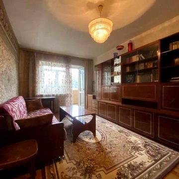 2к квартира біля Залізничного Вокзалу, Середній поверх, Не кутова