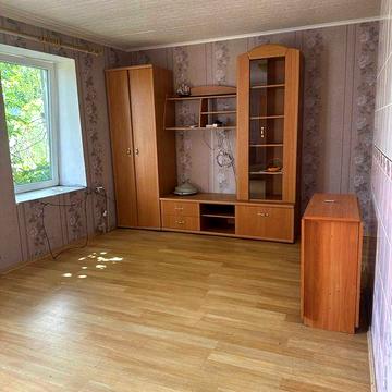 Продам будинок зі  зручностями  центр .