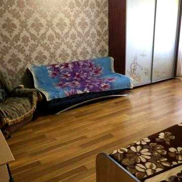 Продам 1- квартиру укомплектована  - Черемушки, вул. Космонавтів