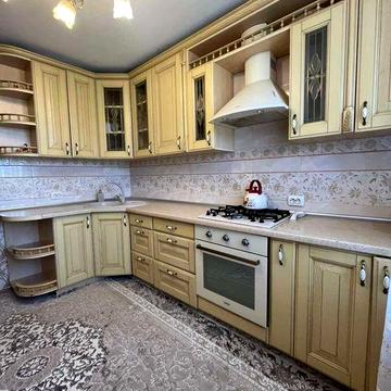 Довгострокова оренда 3-х кімнатної квартири з автономним газовим опаленням.