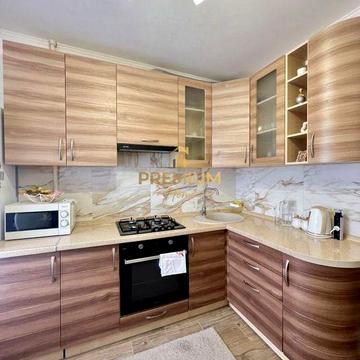 Продаж 1-кімн. квартири на Курбаса, Аляска