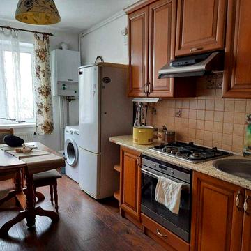 продаж 3 кім квартири в.Червоної Калини з ремонтом та інд.опаленням