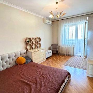 Ревуцького 5, оренда затишної 3-к квартири, Дарницький р-н
