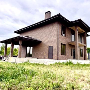 Сучасний двоповерховий будинок 250 м² на ділянці 12 соток. Без комісії для покупця