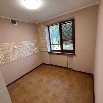 Продаж 1 кім, Центр, від власника, ремонт