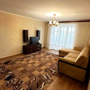 Продам 3 к. квартиру у гарному стані!