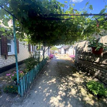 Продам будинок. Район  20 школи