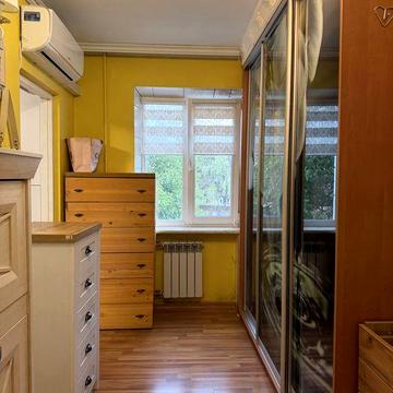 Продаж 2 к хрущ.2/5 Проспект Незалежності р-н Спортоварів
