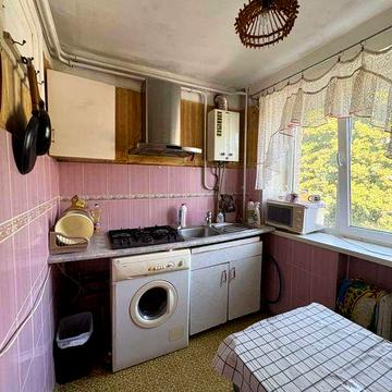 Оренда - 2-кімнатна квартира, вул. Природна