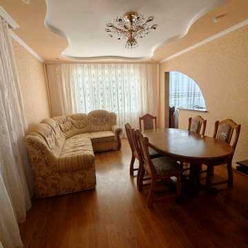 Продається 3 кімнатна квартира