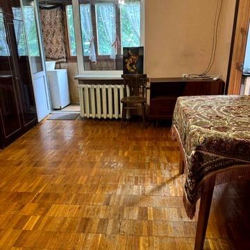 Продається однокімнатна квартира. Соломянський район.