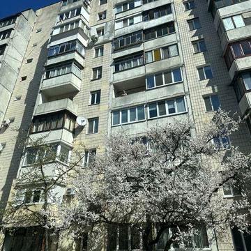 Продаж 3-кім Автозаводська 93/Вишгородська цегляний з газом