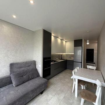Оренда 1к квартири 56 м² у Сокільниках, вул. Героїв Крут + гараж