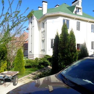 Дом с ланшафтным дизайном и дорослым садом 600м2