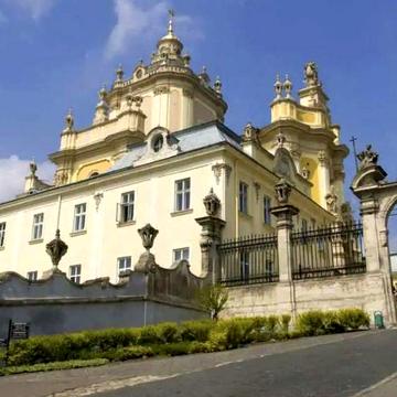 Продаж 2-к.квартира,в.Метрополіта Андрея,ближній центр,Церква Юра