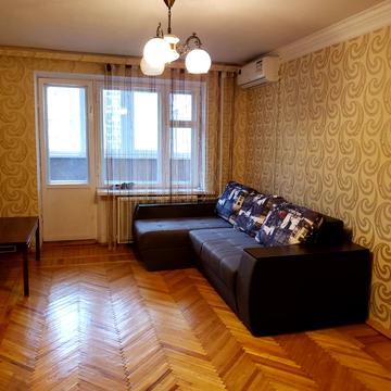 Дмитра Багалія вул. (Пожарського), 8-А