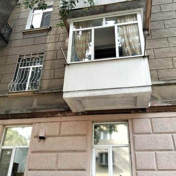 Продам 2 комн. Сталинку ул.Сегедская