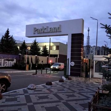ParkLand, Васильківська метро, Березова вул.40