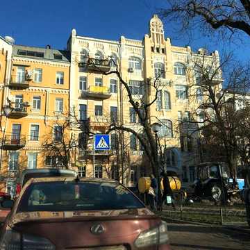 Продаж 5к квартири Ярославів Вал 4