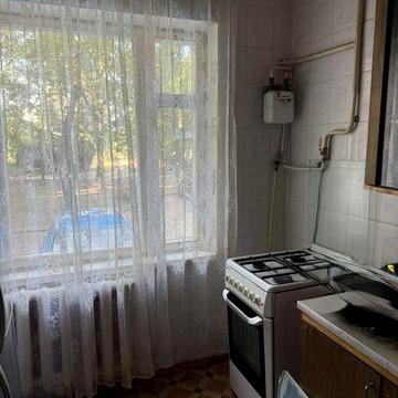 Продаж 3- кімнатної квартири на м-ві Незалежності