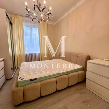 Продаж 2 кімнатної квартири з ремонтом, сталінка, Соломянський район Правий берег метро Олімпійська проспект В. Лобановського